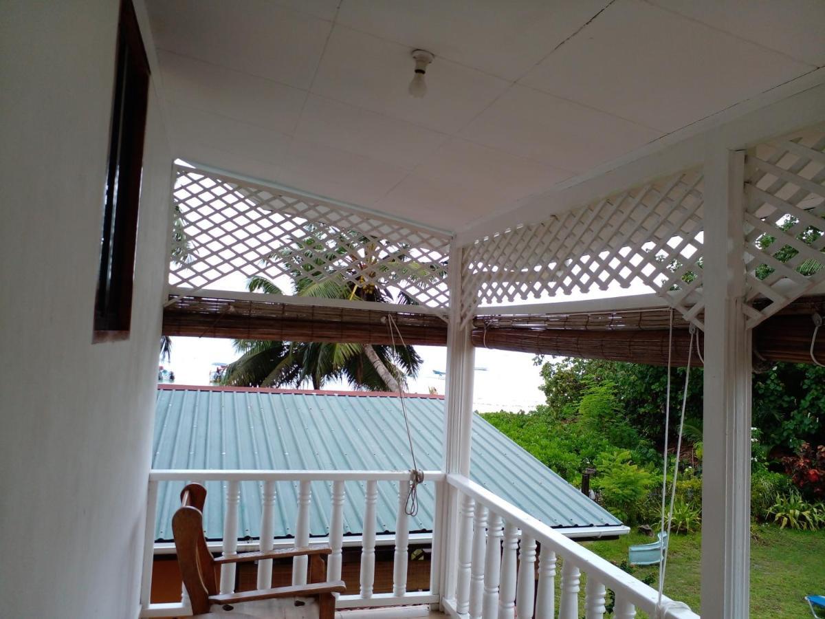 Rosemary'S Guesthouse Anse Volbert Village  Exterior photo