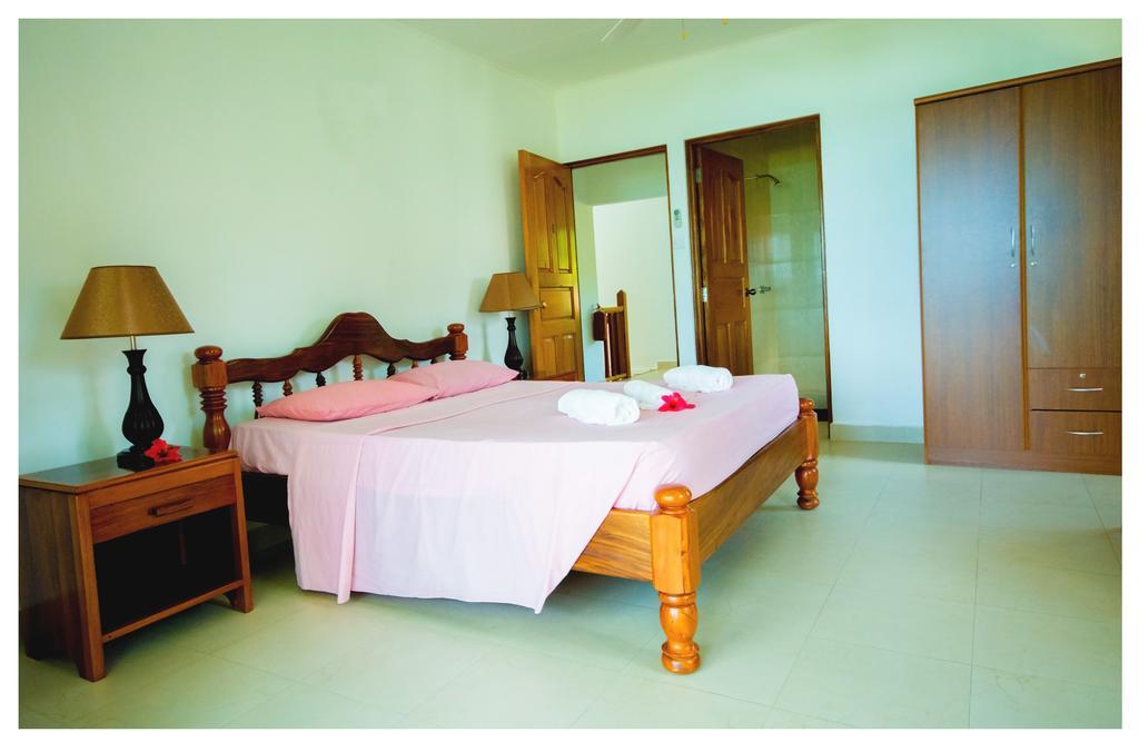 Rosemary'S Guesthouse Anse Volbert Village  Exterior photo